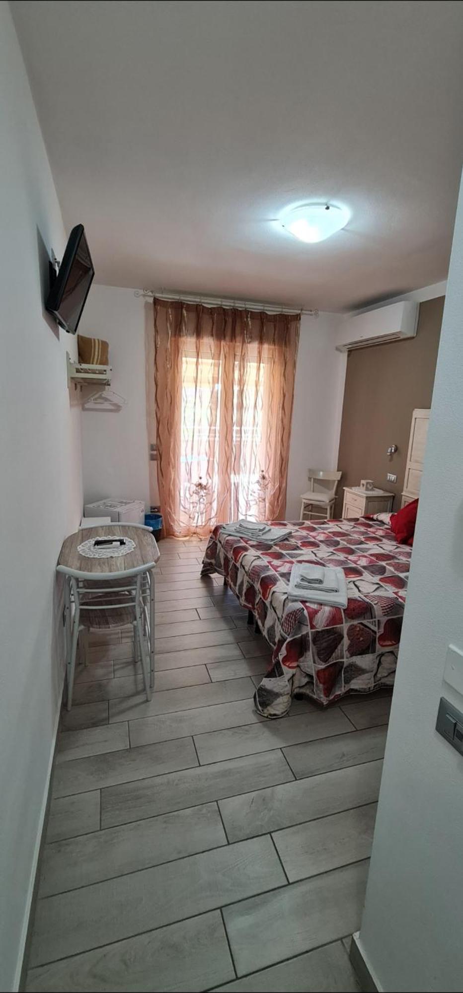 Quarantotto Bed & Breakfast Raffa