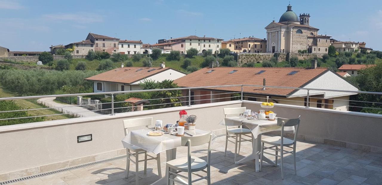 Quarantotto Bed & Breakfast Raffa